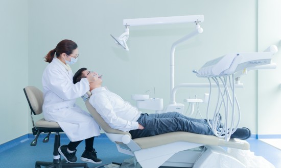 2024年口腔医疗行业市场发展现状及重点企业经营情况