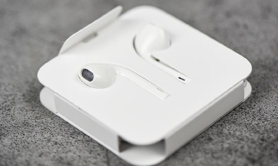 蓝牙耳机消费需求调研 蓝牙耳机行业市场深度分析2024