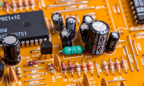 2024年中国电子元器件行业发展现状及竞争格局分析