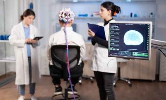 2024年中国脑血管病治疗仪产业链上下游结构及竞争格局分析