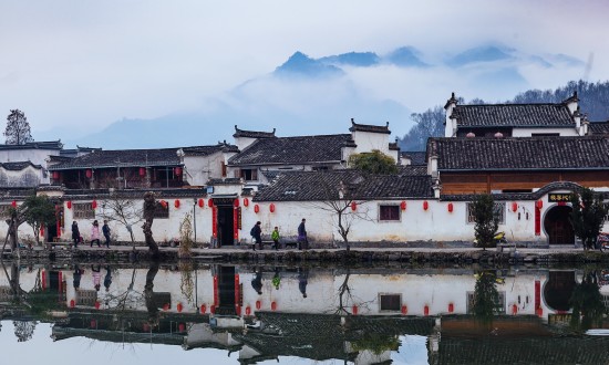 2024年特色小镇行业产业链及竞争格局分析