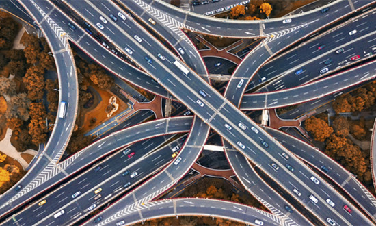 交通运输行业市场深度调研分析：5年来累计完成交通固投超18万亿元