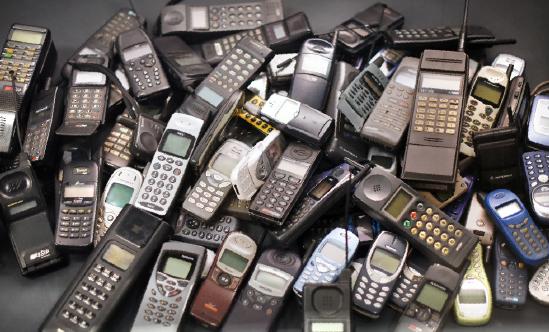 行业分析：到2030年我国废旧手机总量将达37万吨 我国手机回收率为何仍然较低?