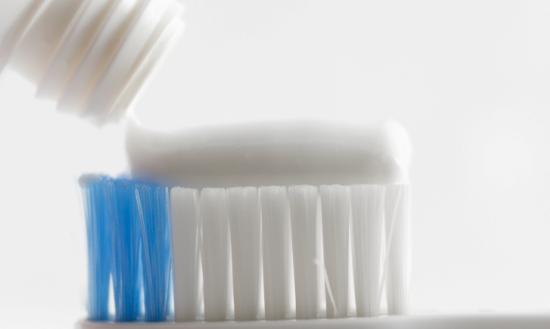 2024牙膏行业市场全景调研：口腔护理市场零售额规模持续增加