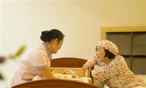 市场火爆一嫂难求 月薪超2万元排期已到年底 工资或将继续上涨 月嫂行业竞争分析预测报告