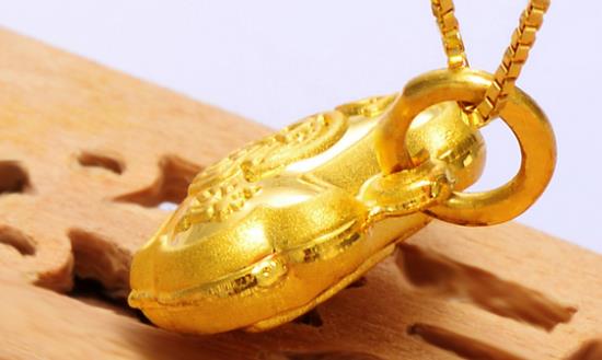 消费者赴港买黄金60.89克便宜近3000元 黄金首饰消费景气持续