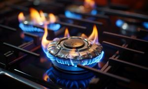 新疆各油气田企业坚持油气并举的方针 中国天然气行业市场运行情况分析报告