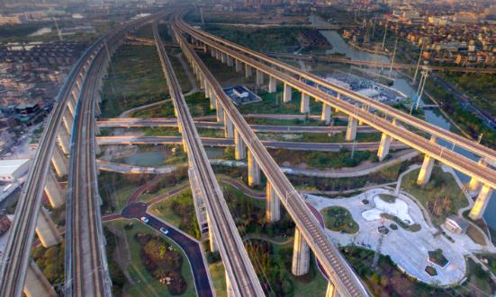 2024铁路建设行业现状及前景分析 2我国铁路建设优质高效推进