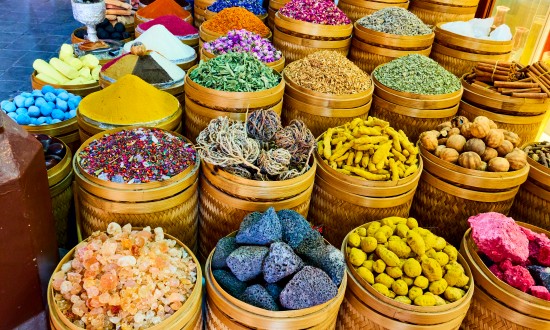 2024年中国民族药剂产业链的上下游结构及重点企业