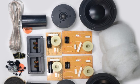 2024年影音配件行业产业链的上下游结构及重点企业