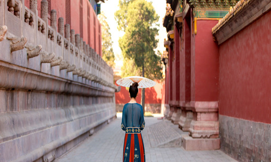 民族服装行业市场机遇深度调研分析