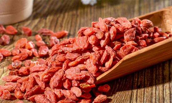 年轻人掀起药食同源“养生热” 药食同源行业市场现状及潜力分析