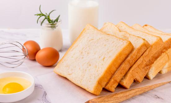 中国面包市场规模逐年扩大 面包市场发展现状及企业格局分析