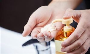 2024年婴幼儿洗护用品行业政策环境及营销渠道分析