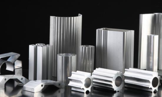 合金行业发展研究报告：预计到2026年全球合金材料市场规模将达1.06万亿美元