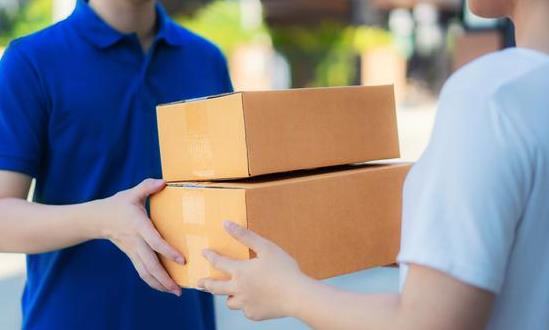 快递柜生意不香了?2024智能快递柜市场深度调查研究