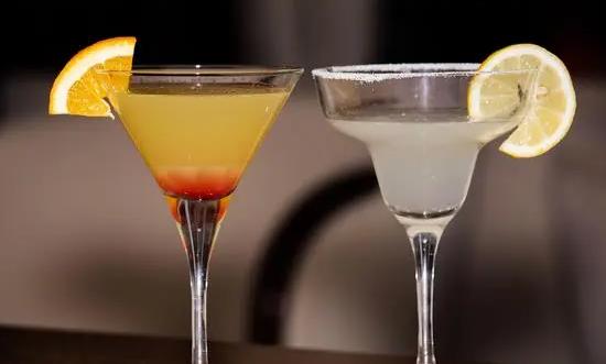 鸡尾酒行业市场需求及与发展机会2024