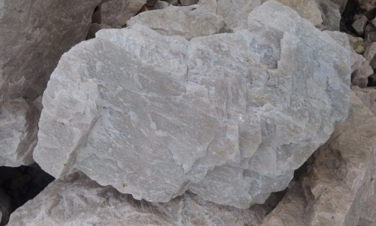 2024年中国钾长石行业的产业链分析及发展现状