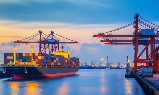 跨境物流行业未来发展：跨境物流企业将更加注重环保和可持续发展