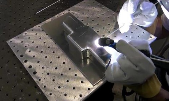 2024年铝加工行业的产业链上下游结构及市场发展现状