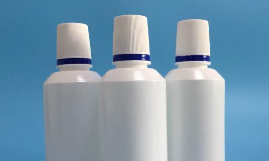 2023年中国隐形眼镜护理液行业发展现状、竞争格局及未来发展趋势与前景分析