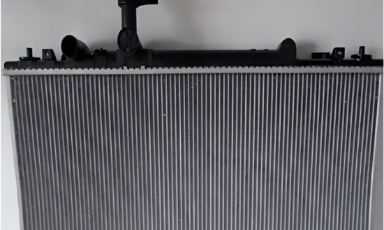 2024年中国汽车散热器行业的产业链上下游结构及发展现状