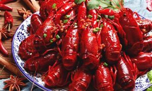 2024年小龙虾产业市场发展现状及发展策略分析 广西南宁：小龙虾便宜了