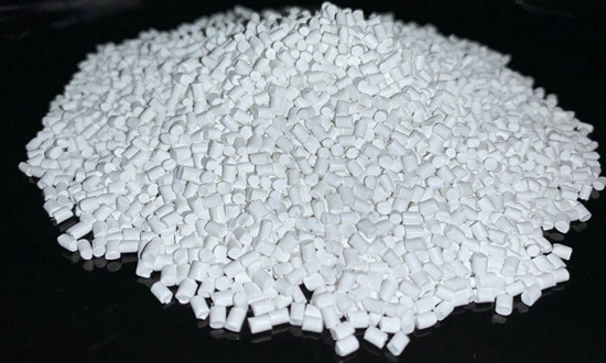 2024年可降解材料行业产业链的供需布局及发展现状