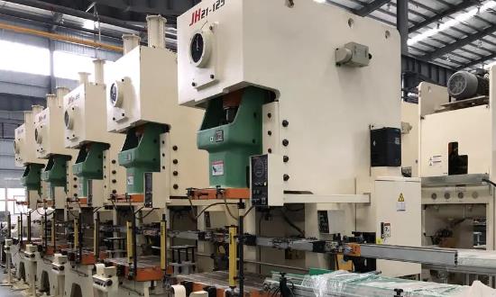 2023冲压设备行业发展前景及未来趋向