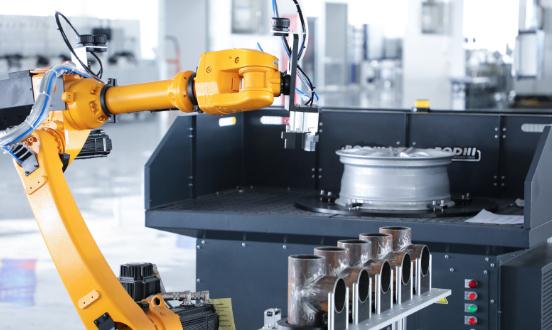 2024高端装备制造产业链上下游发展现状及投资前景分析