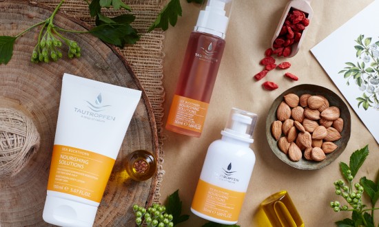 2024年中国有机化妆品行业产业链上下游结构及重点企业情况