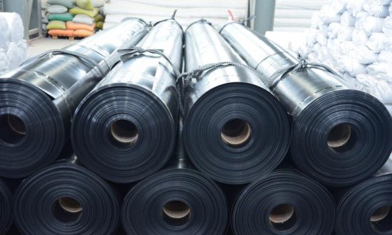 2024年阻隔材料行业的产业链供需布局及发展趋势