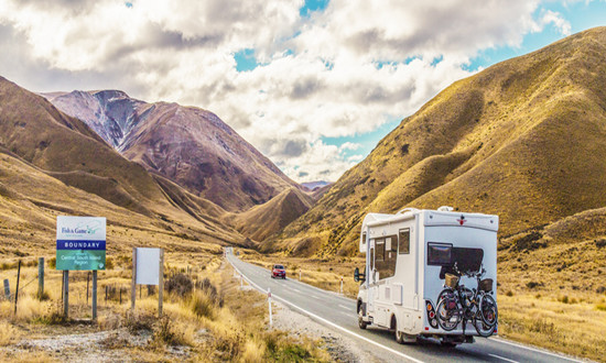 旅游服务行业市场深度调研：　“五一”假期收官：多地接待游客及旅游收入创历史新高