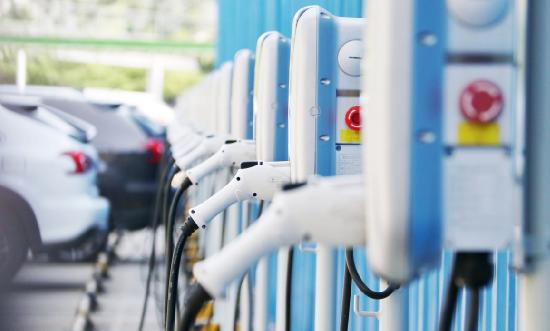 充电设施行业分析 深圳建成超级充电站362座