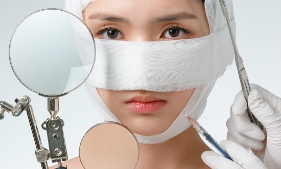 2024年中国美容医疗器械行业的产业链上下游结构及重点企业情况