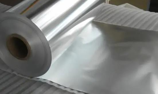 锂电铝箔行业发展潜力评估：到2025年全球电池铝箔需求量有望达76.07万吨