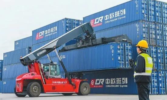 货运代理行业市场投资环境：跨境电商加速推进国际贸易迅速发展