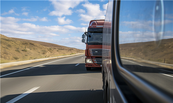 2024年重卡行业市场分析深度调研 1~4月重卡行业累计销售约35.5万辆