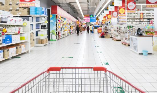 深圳市社会消费品零售总额首次实现破万亿    中国深圳零售业市场竞争格局与投资前景预测