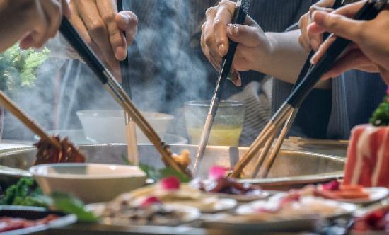 餐饮行业市场全景调研 2024年“五一”假期餐饮市场火热