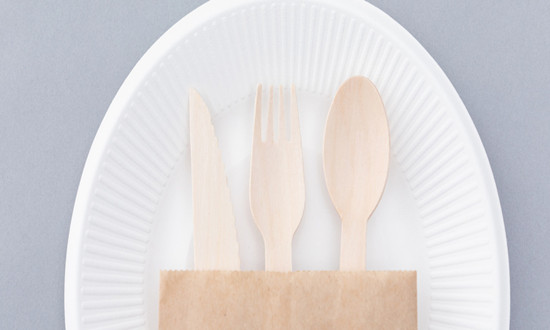 2023年全球一次性纸质餐具市场规模为596.4亿元　2024一次性餐盒市场产业链及前景趋势分析