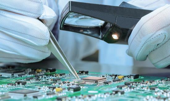 2024电子信息制造业行业发展现状与市场机遇